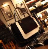Bag Black and white
